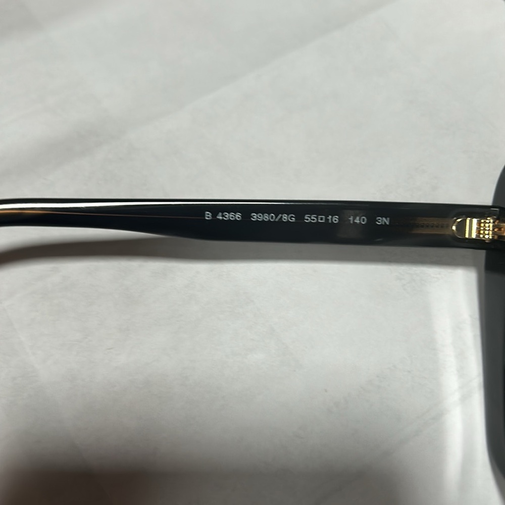NEW Burberry Black Oversized Square Sunglasses - Picture 8 of 9